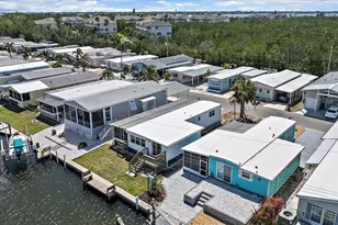 218 Bimini Dr, Palmetto, FL 34221 - Photo 9