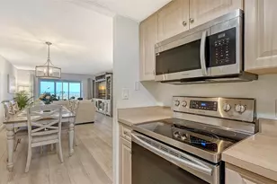 6951 Gulf of Mexico Dr, Longboat Key, FL 34228 - Photo 21