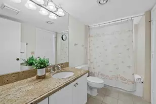 1095 Gulf of Mexico Dr, Longboat Key, FL 34228 - Photo 25