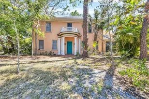 2315 McClellan Pkwy, Sarasota, FL 34239 - Photo 1
