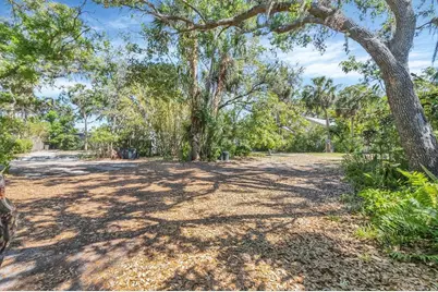 2315 McClellan Parkway, Sarasota, FL 34239 - Photo 19