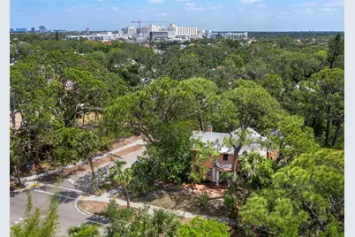 2315 McClellan Parkway, Sarasota, FL 34239 - Photo 23