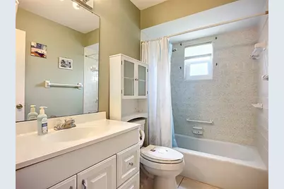 2802 Swifton Drive #V102, Sarasota, FL 34231 - Photo 11