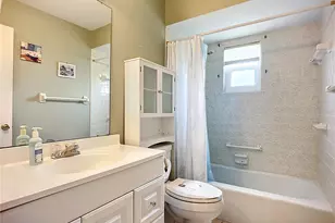 2802 Swifton Dr, Sarasota, FL 34231 - Photo 11