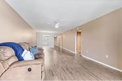 3204 Lake Bayshore Drive #407, Bradenton, FL 34205 - Photo 7