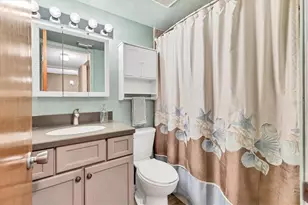 3204 Lake Bayshore Dr, Bradenton, FL 34205 - Photo 21