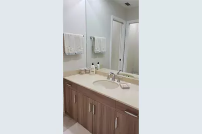 2339 Harbour Oaks Drive, Longboat Key, FL 34228 - Photo 23