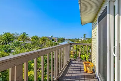 234 85th Street, Holmes Beach, FL 34217 - Photo 29