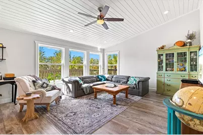 234 85th Street, Holmes Beach, FL 34217 - Photo 11