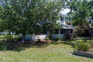 1704 4th St W, Palmetto, FL 34221 - Photo 33