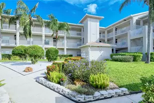 9630 Club S Cir, Sarasota, FL 34238 - Photo 3