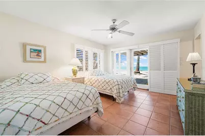 8592 Hidden Lagoon Road, Sarasota, FL 34242 - Photo 33