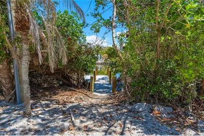 8592 Hidden Lagoon Road, Sarasota, FL 34242 - Photo 71