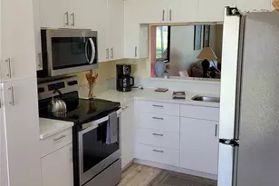 9620 Club S Cir, Sarasota, FL 34238 - Photo 3