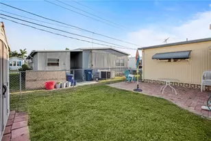 1110 49th Ave Dr W, Bradenton, FL 34207 - Photo 9