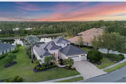 7034 Honeysuckle Trail, Lakewood Ranch, FL 34202 - Photo 1