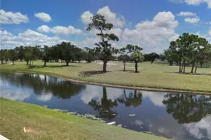 7461 W Country Club Dr N, Sarasota, FL 34243 - Photo 13