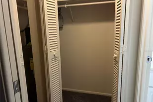 7461 W Country Club Dr N, Sarasota, FL 34243 - Photo 23