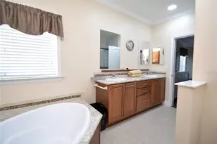 602 Carefree, Venice, FL 34285 - Photo 9