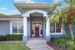 5810 Lake Victoria Dr, Lakeland, FL 33813 - Photo 1