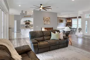 5810 Lake Victoria Dr, Lakeland, FL 33813 - Photo 11