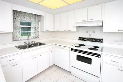 2614 67th Street W, Bradenton, FL 34209 - Photo 5