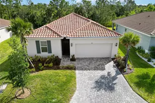 412 Daylily Blvd, Nokomis, FL 34275 - Photo 1