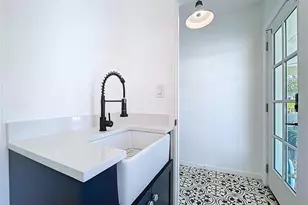 763 Siesta Dr, Sarasota, FL 34242 - Photo 73