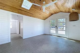 763 Siesta Dr, Sarasota, FL 34242 - Photo 89