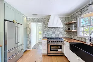 763 Siesta Dr, Sarasota, FL 34242 - Photo 23