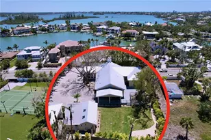 763 Siesta Dr, Sarasota, FL 34242 - Photo 7