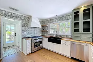 763 Siesta Dr, Sarasota, FL 34242 - Photo 21