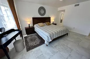 1300 N Portofino Dr, Sarasota, FL 34242 - Photo 19