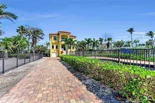 416 Casey Key Rd, Nokomis, FL 34275 - Photo 13