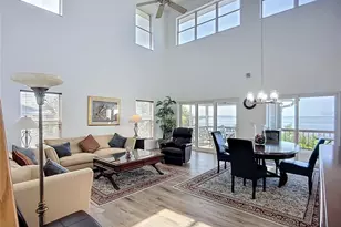 2424 Bay Dr, Bradenton, FL 34207 - Photo 7