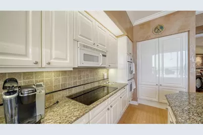 1241 Gulf Of Mexico Drive #603, Longboat Key, FL 34228 - Photo 19