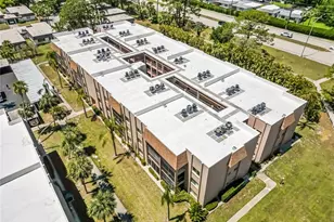 1540 Glen Oaks Dr E, Sarasota, FL 34232 - Photo 31