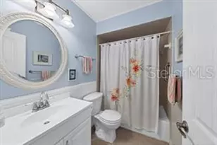 7860 Holiday Dr, Sarasota, FL 34231 - Photo 11