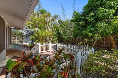 7860 Holiday Drive, Sarasota, FL 34231 - Photo 23