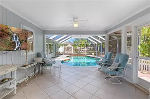 7860 Holiday Dr, Sarasota, FL 34231 - Photo 7