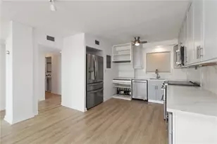 33 S Gulfstream Ave, Sarasota, FL 34236 - Photo 9