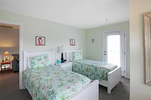 1206 Siesta Bayside Dr, Sarasota, FL 34242 - Photo 47