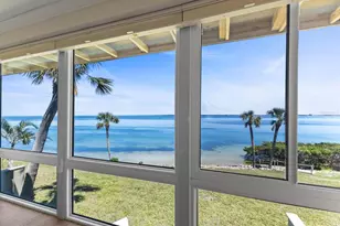 6400 Flotilla Dr, Holmes Beach, FL 34217 - Photo 15