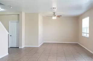 215 63rd Dr E, Bradenton, FL 34203 - Photo 9