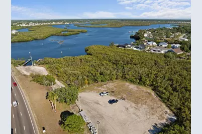 611 29th Street E, Bradenton, FL 34208 - Photo 29