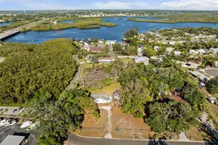 611 29th St E, Bradenton, FL 34208 - Photo 23