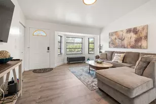 9080 Caloosa Dr, Venice, FL 34293 - Photo 3