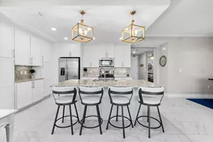 388 Aruba Cir, Bradenton, FL 34209 - Photo 13