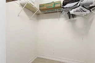 4640 Tower Hill Ln, Sarasota, FL 34238 - Photo 19