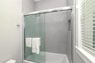 221 Grant Dr, Sarasota, FL 34236 - Photo 29